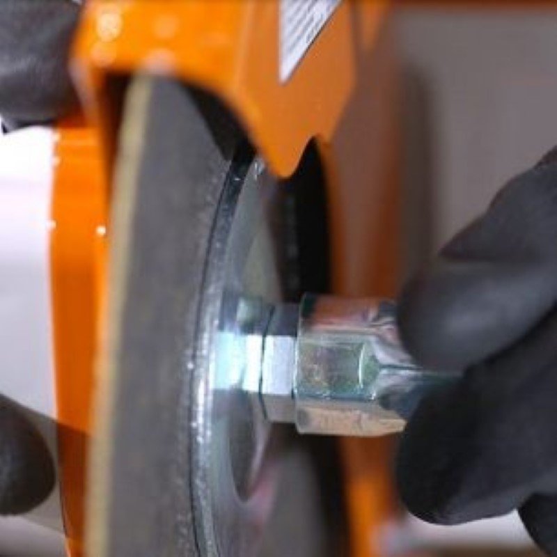 Fiksuojamas velenas Fiksuojamas velenas